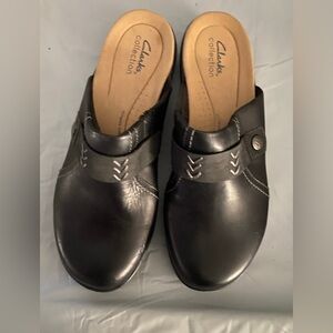 Clarks flat sandals size 9. Like new